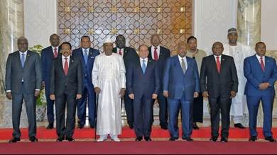 الرئيس المصري عبد الفتاح السيسي يستضيف الزعماء الأفارقة لإجراء محادثات قمة حول الاضطرابات في السودان وليبيا