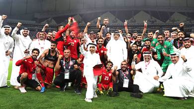 البحرين سترسل مشجعي كرة قدم إلى قطر للمرة الأولى