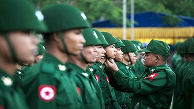 جيش ميانمار يطيح بالحكومة ويحكم السيطرة على السلطة