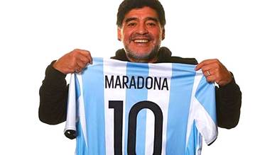 الأطباء أخرجوا قلب مارادونا من جسده