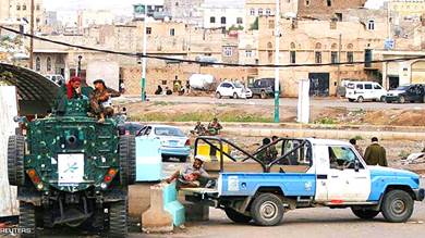 الحوثيون يحتجزون 2 من موظفي الأمم المتحدة في صنعاء