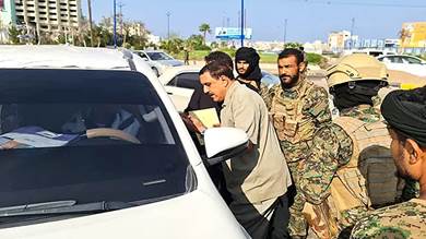 ​مدير أمن عدن يشرف على حملة منع حمل السلاح والمركبات المخالفة