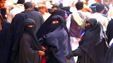 ​حملة حوثية لاعتقال النساء في أسواق صعدة