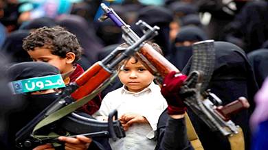 زينبيات الحوثي سلاح للابتزاز والتغيير السياسي والاجتماعي والثقافي