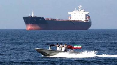 إيران تعلن احتجاز سفينة "تُهرب" وقودا في الخليج العربي
