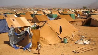 الشبكة اليمنية للحقوق: مصرع 17 أفريقياً جراء إحراق خيم مهاجرين بصعدة