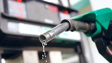 السعودية والإمارت تستطيعان بسهولة.. الحقيقة المزعجة بشأن أسعار الوقود