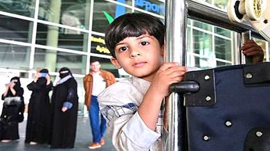 مغادرة 180 يمنيا صنعاء في ثاني رحلة إلى عمان