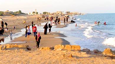 أبين.. تحذيرات من السباحة خلال 3 أشهر في ساحل الشيخ عبدالله