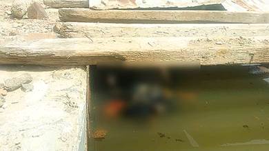 التحقيقات مستمرة.. غموض يكتف وفاة امرأة وطفلتيها في ساقية مياه بالمقاطرة