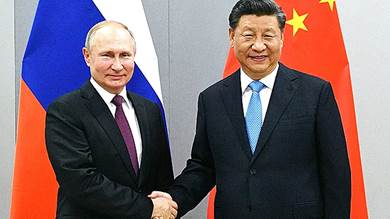 بوتين لنظيره الصيني: ندافع بشكل مشترك عن تشكيل عالم عادل ديمقراطي ومتعدد الأقطاب