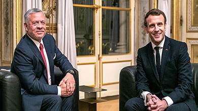 الرئيس الفرنسي إيمانويل ماكرون والعاهل الأردني الملك عبد الله الثاني