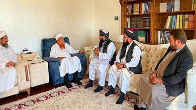الزنداني يلتقي قيادات حركة طالبان ويوصيهم بالوحدة