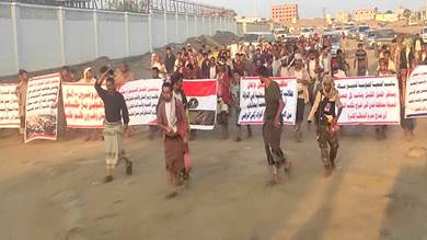 احتجاجات سائقي النقل الثقيل تعود للواجهة في عدن