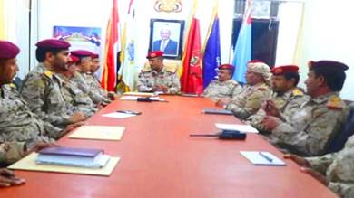 ​رئيس أركان الجيش يجتمع بقادة المناطق العسكرية