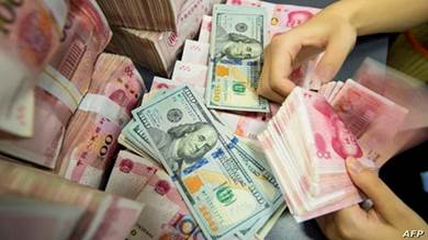 تسعير نفط الخليج باليوان الصيني.. هل يكسر هيمنة الدولار؟