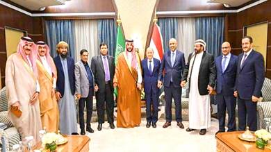 الفساد والفشل يستدعيان إبقاء المجلس الرئاسي في الرياض إلى الأبد