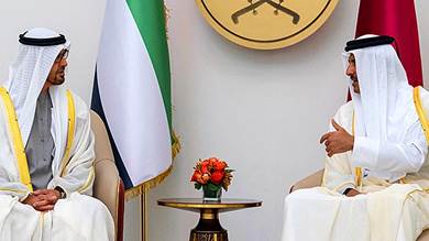 رئيس دولة الإمارات وأمير قطر يبحثان عدد من القضايا الإقليمية والدولية