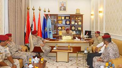 ​وزير الدفاع يشيد باليقظة العالية للأجهزة العسكرية والأمنية بالمهرة