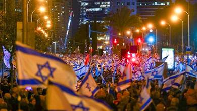 عشرات الآلاف يحتجون في إسرائيل على خطط إصلاح القضاء