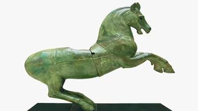 حصان برونزي من آثار اليمن في جامعة هارفارد بواشنطن