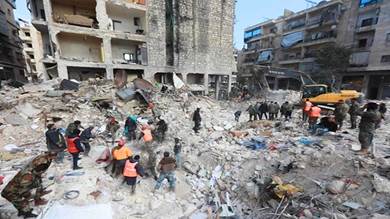 الزلزال في سوريا يعطي الأسد فرصة للإفلات من العزلة الدولية