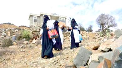 عاملات إغاثة في شمال اليمن يكافحن للعثور على محرم