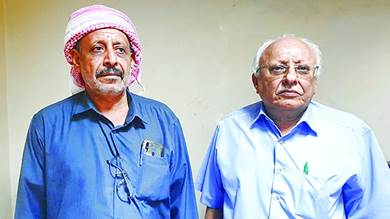 رئيس تحرير صحيفة "الأيام" تمام باشراحيل مع قائد الهبة الحضرمية الثانية الشيخ حسن الجابري
