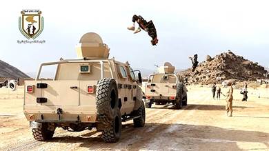عرضاً عسكرياً وقتالياً للدفعة الثالثة من سرايا الشهيد ابو مالك بقوات دفاع شبوة