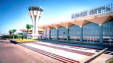 أمن مطار عدن يحبط تهريب 3 حقائب قات كانت متجهة إلى الهند