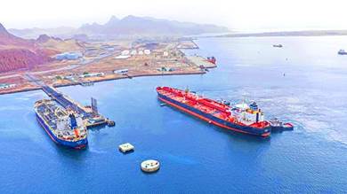 مختصون يشككون بإمكانية تصدير الغاز عبر ميناء الزيت