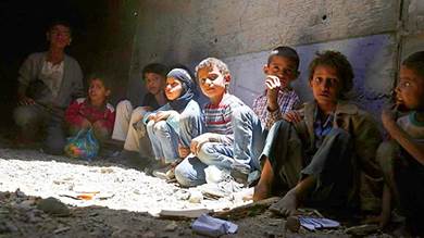 اليمن.. 1.3 مليون يتيم بعضهم فقدوا آباءهم بالحرب