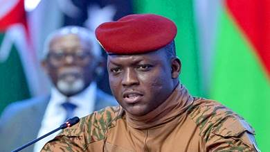 رئيس الحكومة الانتقالية في بوركينا فاسو الكابتن إبراهيم تراوري