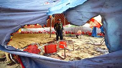تفجيرين في مسجدين بباكستان.. هجوم انتحاري يسقط 52 قتيلا وأكثر من 100 مصابا