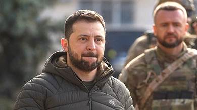 ضابط استخبارات أمريكي: زيلينسكي تعرض لإهانة عند زيارته بولندا
