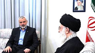 إسماعيل هنية مع المرشد الأعلى الإيراني علي خامنئي