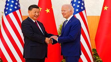 الرئيس الأمريكي جو بايدن مع الرئيس الصيني شي جين بينغ