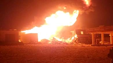 المهرة.. وفاة 3 موظفين بشركة النفط إثر حريق في إحدى محطات الوقود