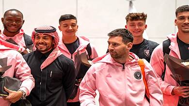 ميسي يتسلح بنجوم "الخامسة" لمواجهة الهلال والنصر في موسم الرياض