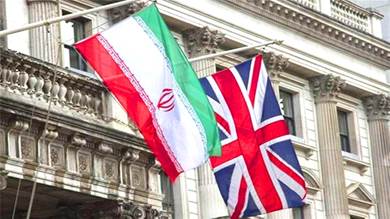 ​إيران تستدعي السفير البريطاني للاحتجاج على اتهامات لندن