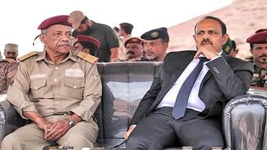 محافظ حضرموت وقائد المنطقة العسكرية الثانية يشهدان حفل تخرج الدفعة الثامنة استجداد بلواء النخبة بالمكلا