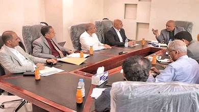 إجتماع في عدن يناقش سبل تطوير خدمات قطاع الإتصالات والإنترنت
