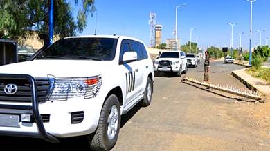 سيارات أممية تنقل خبراء إيرانيين من صنعاء إلى إب