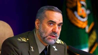 وزير الدفاع الإيراني محمد رضا آشتياني