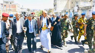 محافظ تعز يوجه دعوة للحوثيين بفتح طريق الحوبان لتخفيف المعاناة الإنسانية