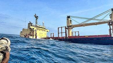 "الحوثي" تجدد شرط انتشال السفينة روبيمار بضمان إدخال المساعدات لغزة