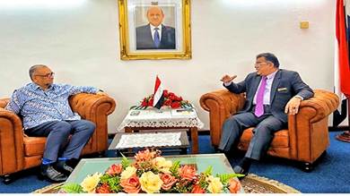 سفير اليمن لدى ماليزيا يبحث مع رئيس الوكالة الماليزية للخدمات التعليمية أوضاع الطلاب اليمنيين