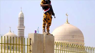 ​شبكة حقوقية تدين منع إقامة صلاة التراويح في مناطق الحوثي