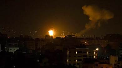 الصواريخ الإيرانية تتساقط في إسرائيل ودوي انفجارات في أجواء القدس