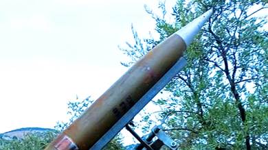 منصة إطلاق صواريخ في جبل استراتيجي مطل على الجنوب